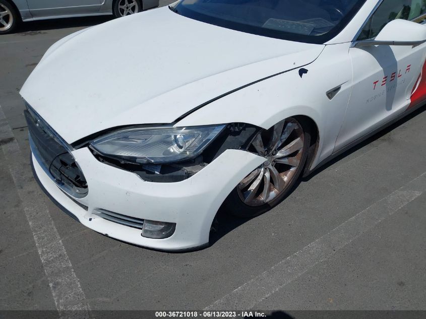 2014 TESLA MODEL S 60 KWH BATTERY/P85 - 5YJSA1H17EFP32255