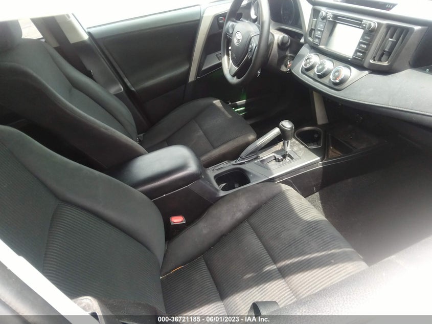 VIN 2T3ZFREVXJW447401 2018 TOYOTA RAV4 LE