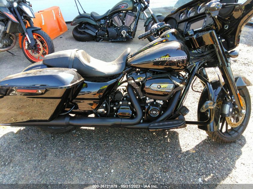 2018 HARLEY-DAVIDSON FLHXS STREET GLIDE SPECIAL - 1HD1KRC13JB666930