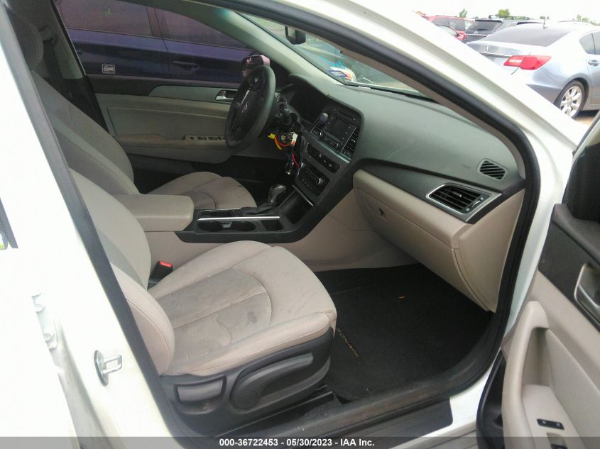 2015 HYUNDAI SONATA 2.4L SE - 5NPE24AF4FH200756