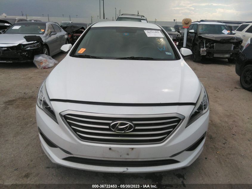 2015 HYUNDAI SONATA 2.4L SE - 5NPE24AF4FH200756