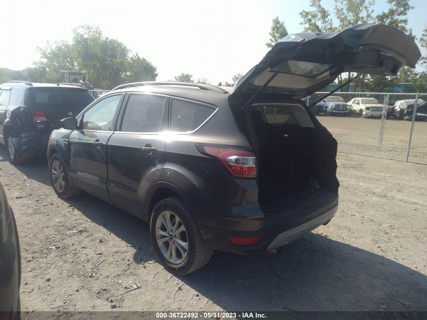 VIN 1FMCU0GD4JUD17375 2018 FORD ESCAPE SE