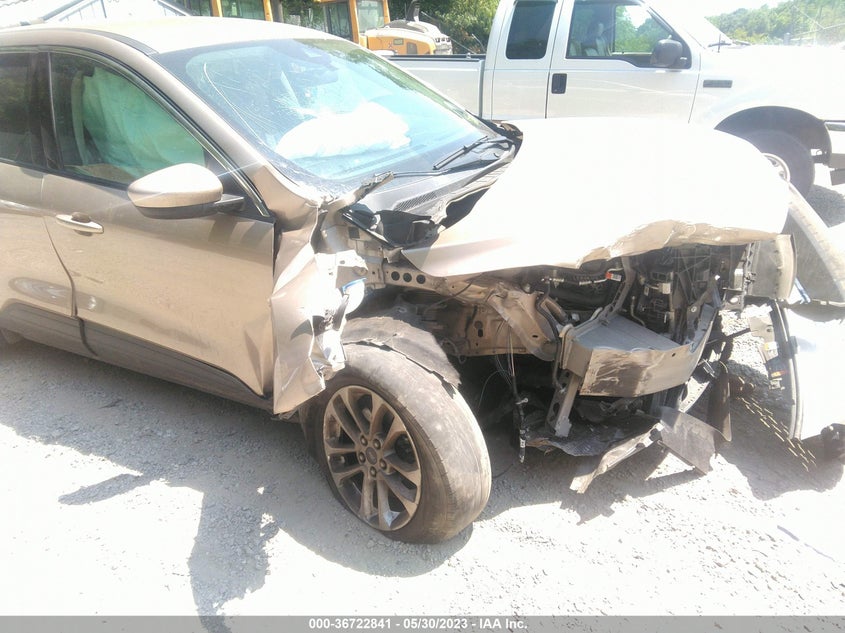 VIN 1FMCU9G67LUC69573 2020 FORD ESCAPE SE