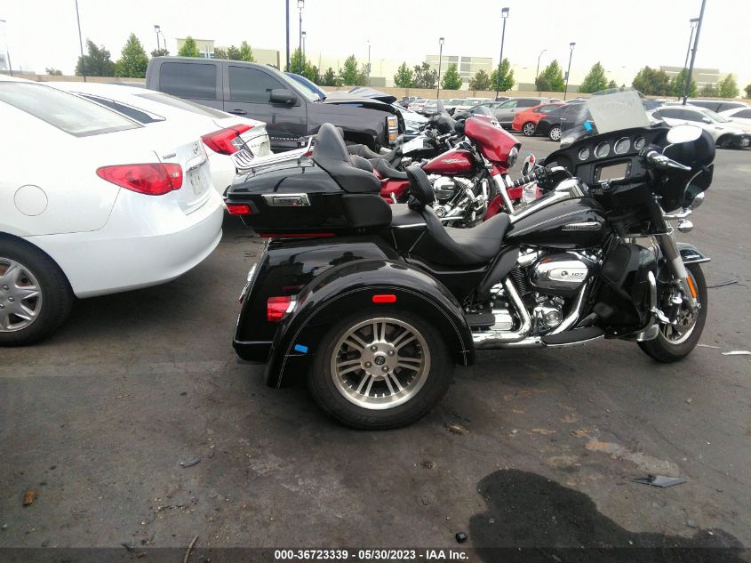2017 HARLEY-DAVIDSON FLHTCUTG TRI GLIDE ULTRA 1HD1MAD3XHB853667