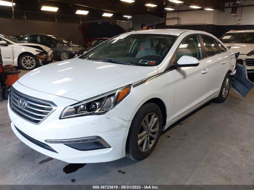 2015 HYUNDAI SONATA 2.4L SE - 5NPE24AFXFH084768