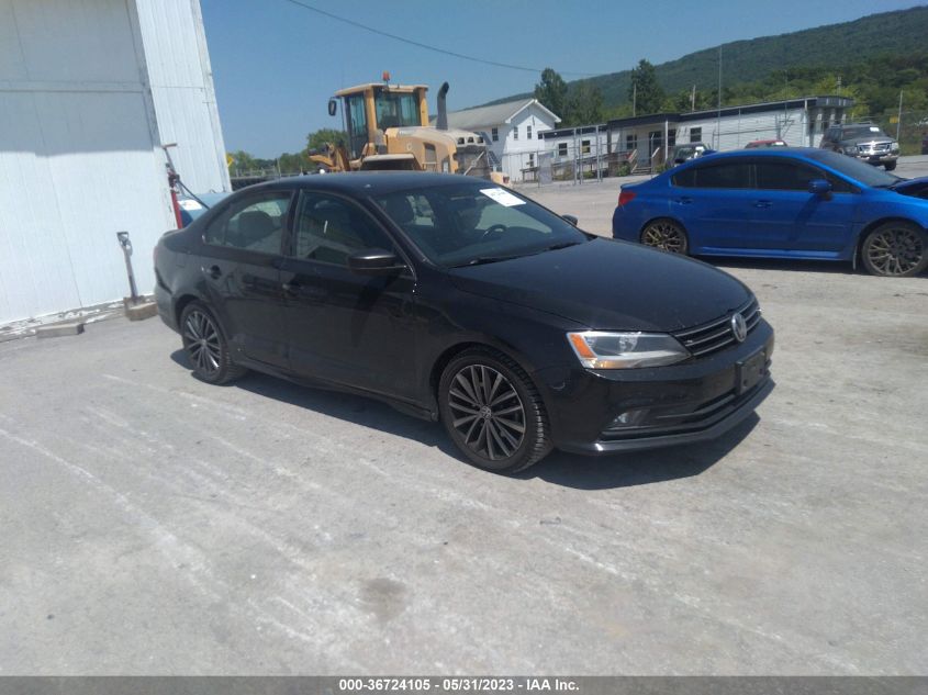 2016 VOLKSWAGEN JETTA SEDAN 1.8T SPORT - 3VWD17AJ5GM244200