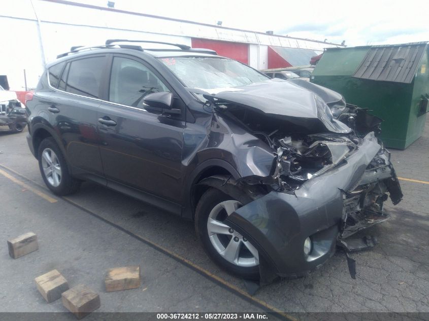 2014 TOYOTA RAV4 XLE - JTMRFREV6ED064204