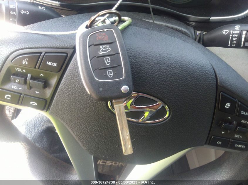 2021 HYUNDAI TUCSON SE - KM8J2CA4XMU367161