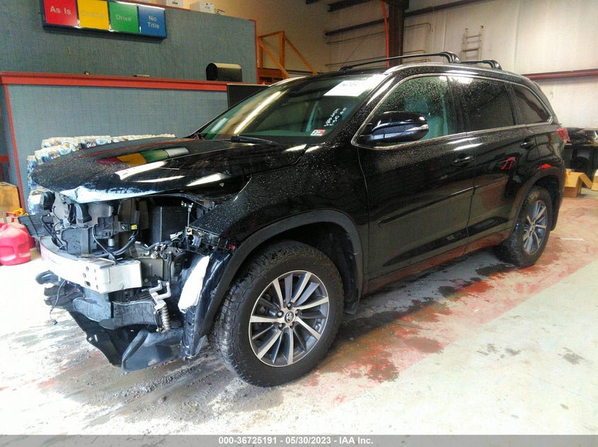 VIN 5TDJZRFH7JS812244 2018 TOYOTA HIGHLANDER SE/XLE