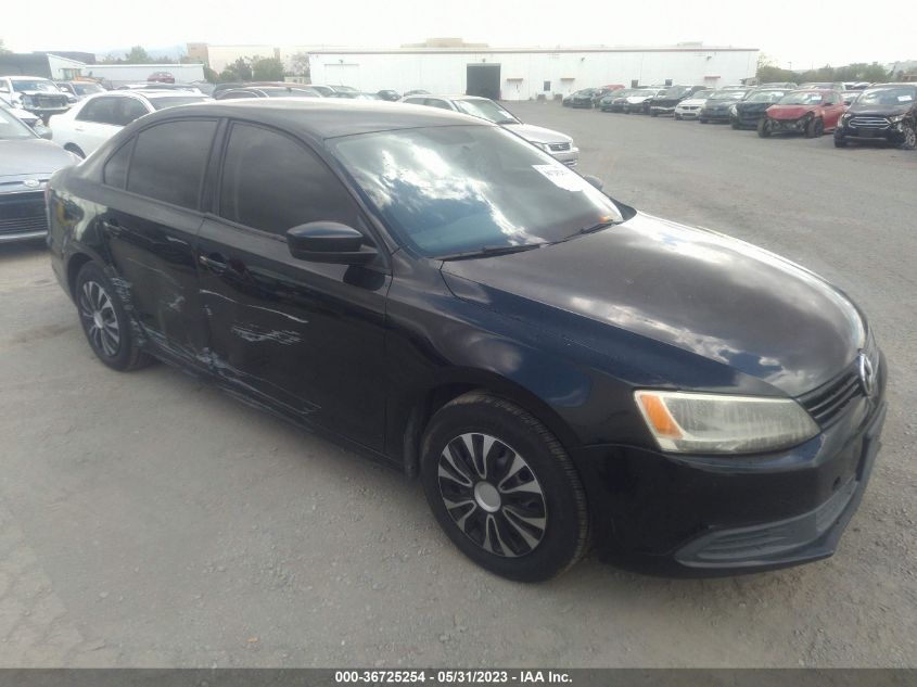 2014 VOLKSWAGEN JETTA SEDAN S - 3VW2K7AJ7EM369846