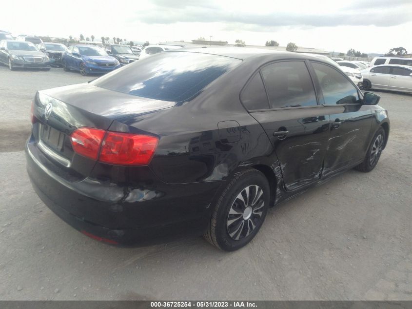 2014 VOLKSWAGEN JETTA SEDAN S - 3VW2K7AJ7EM369846