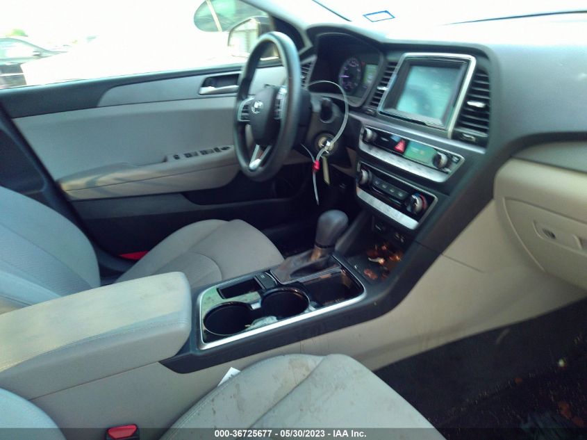 2019 HYUNDAI SONATA SE - 5NPE24AFXKH743748
