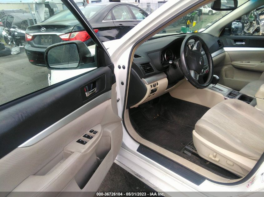 2013 SUBARU LEGACY 2.5I PREMIUM - 4S3BMBC63D3036682