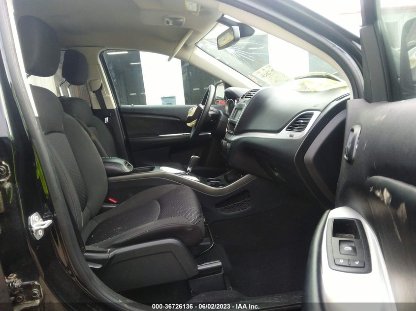 VIN 3C4PDCAB7JT531981 2018 DODGE JOURNEY SE
