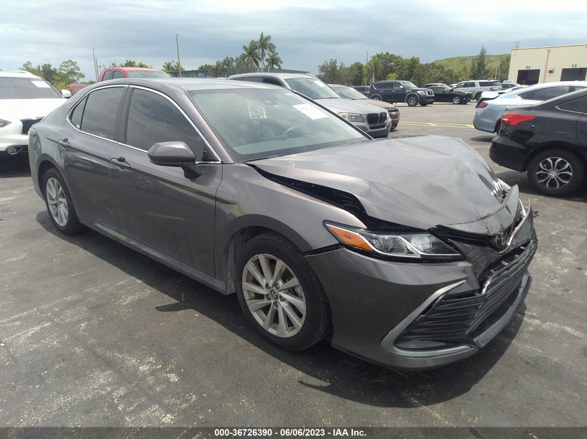 TOYOTA CAMRY LE 2022