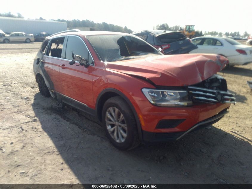 2018 VOLKSWAGEN TIGUAN SEL/SE - 3VV3B7AX6JM122499