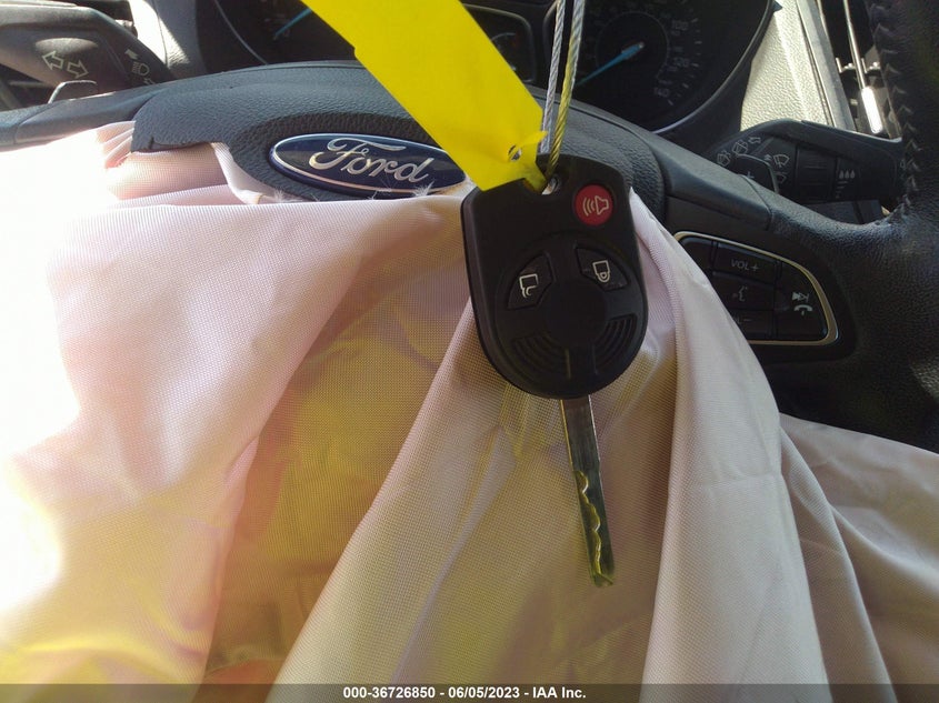 VIN 1FMCU0GD0JUC85928 2018 FORD ESCAPE SE