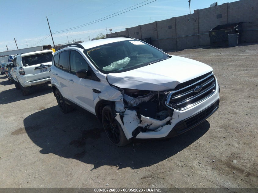 VIN 1FMCU0GD0JUC85928 2018 FORD ESCAPE SE