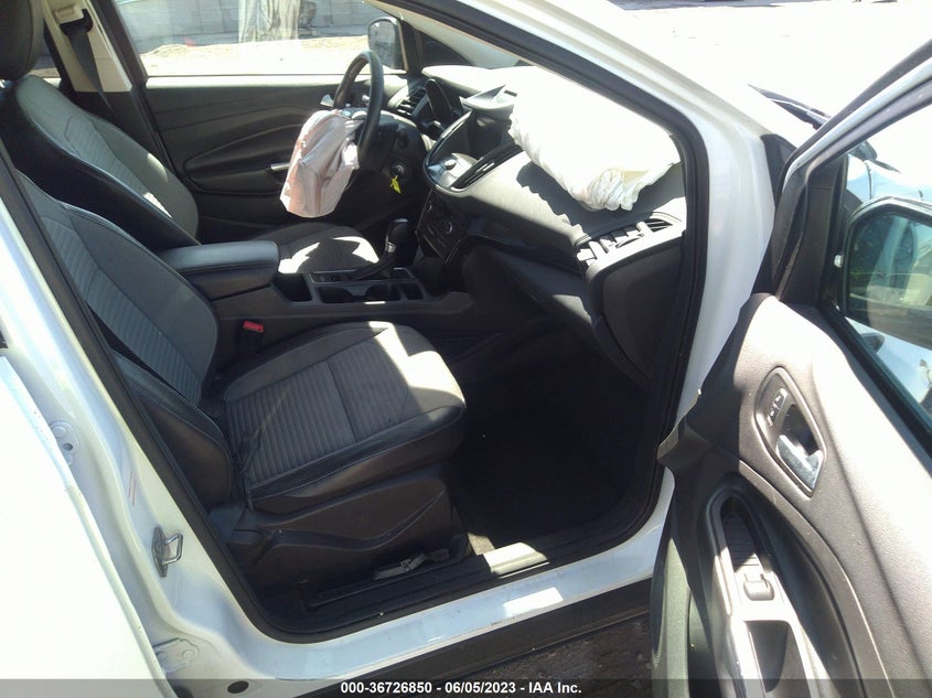 VIN 1FMCU0GD0JUC85928 2018 FORD ESCAPE SE