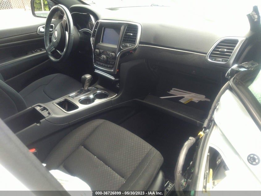 VIN 1C4RJFAG1JC352393 2018 JEEP GRAND CHEROKEE UPLAND