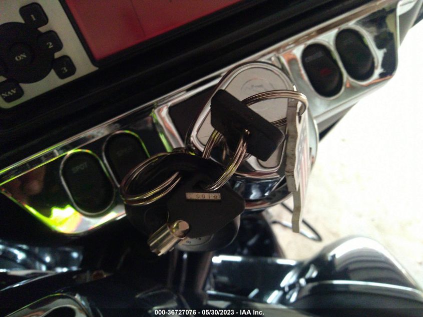 2009 HARLEY-DAVIDSON FLHTCU 1HD1FL4189Y643250