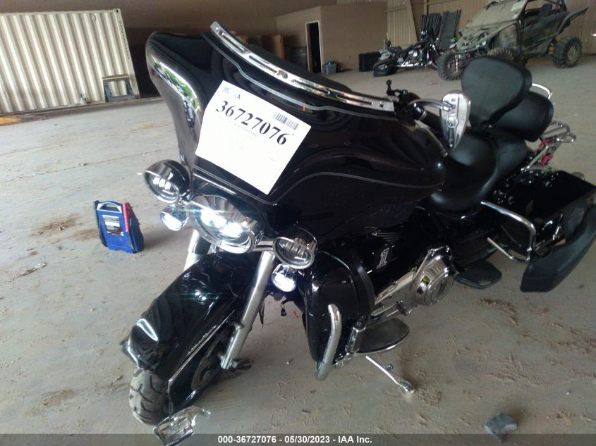2009 HARLEY-DAVIDSON FLHTCU 1HD1FL4189Y643250