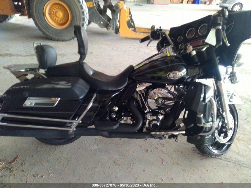 2009 HARLEY-DAVIDSON FLHTCU 1HD1FL4189Y643250