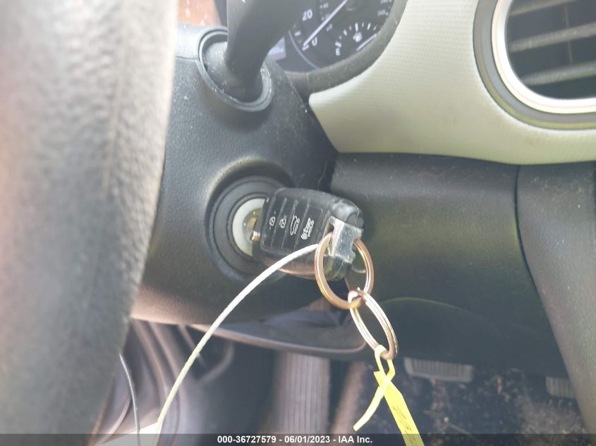 2019 HYUNDAI KONA SE - KM8K12AA3KU320462