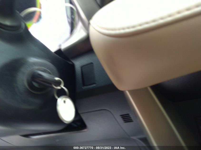 2013 TOYOTA RAV4 XLE - JTMRFREV1D5028753