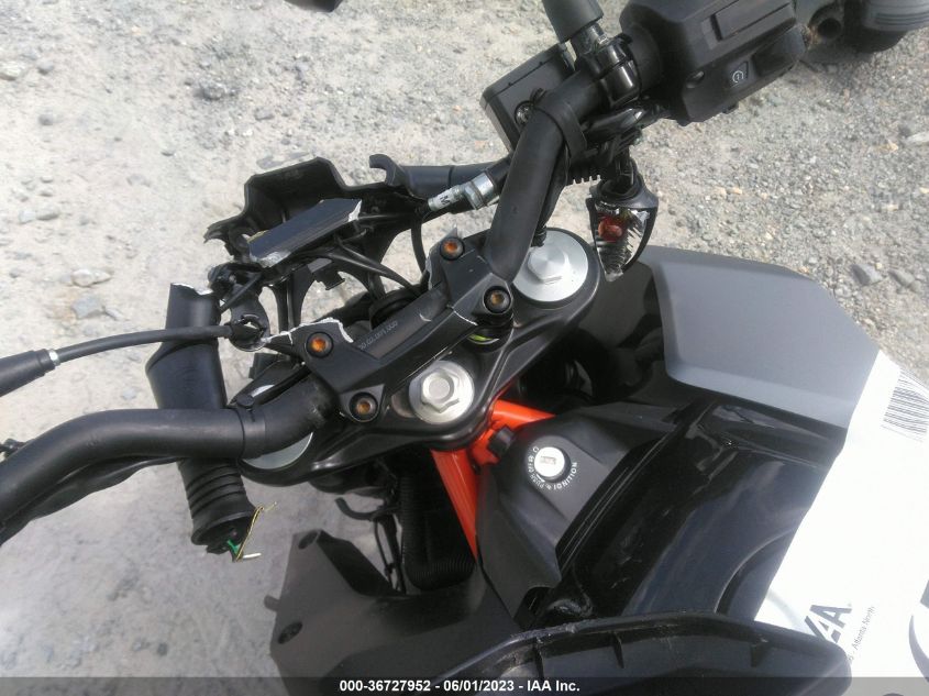 2022 KTM 390 DUKE MD2JPJ403NC251577