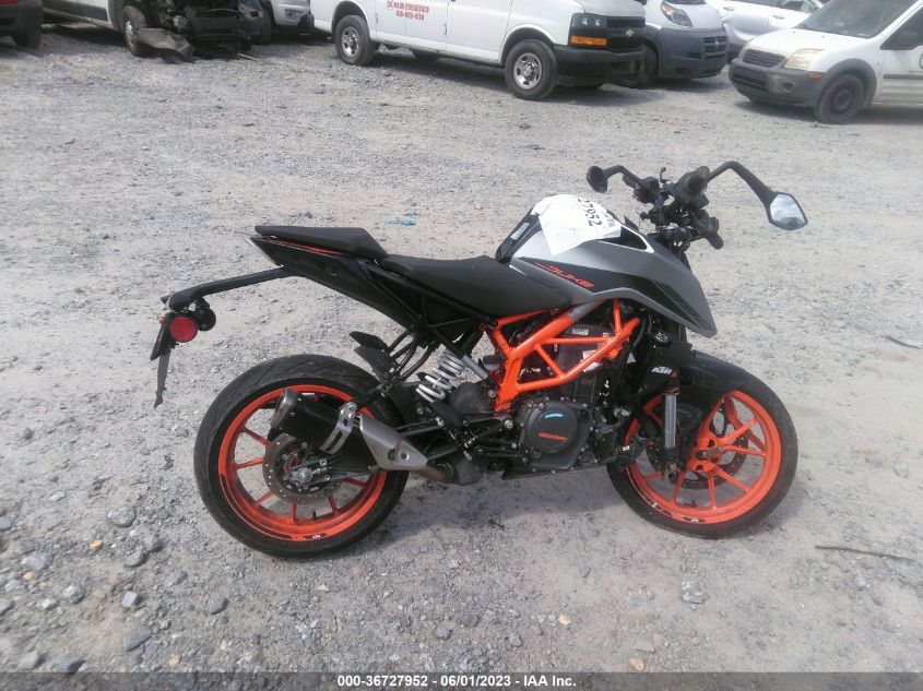 2022 KTM 390 DUKE MD2JPJ403NC251577