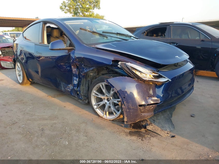 VIN 7SAYGDEE2NF322211 2022 TESLA MODEL Y LONG RANGE