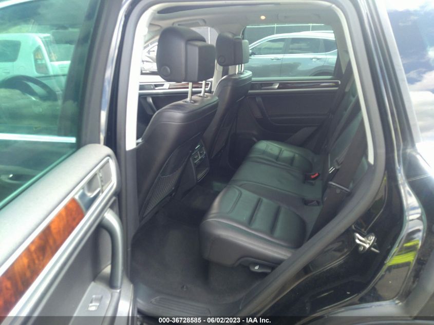 2013 VOLKSWAGEN TOUAREG LUX - WVGEF9BP0DD010279