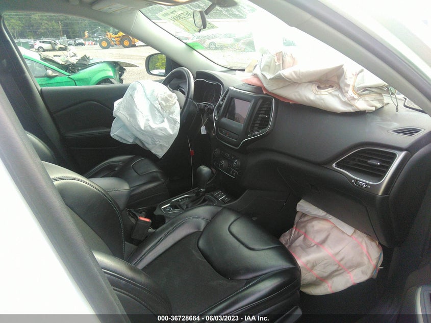 VIN 1C4PJLLB7KD405861 2019 JEEP CHEROKEE LATITUDE PLUS