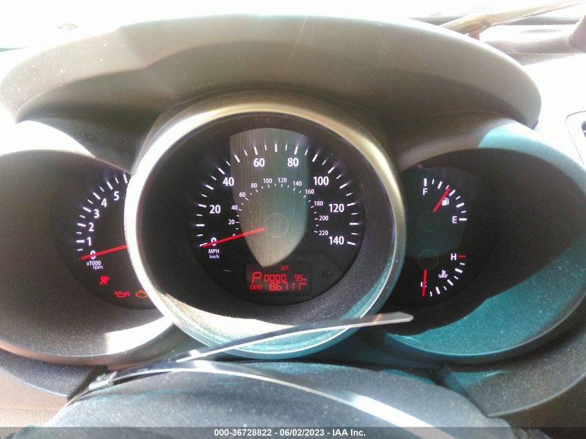 2013 KIA SOUL + - KNDJT2A64D7621300