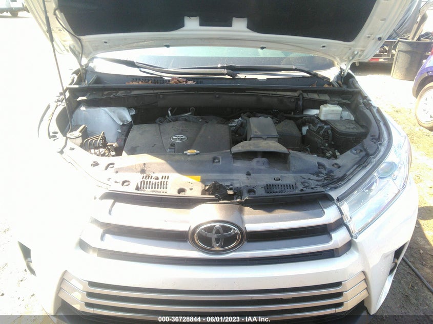 VIN 5TDKZRFH6HS204231 2017 TOYOTA HIGHLANDER XLE/SE