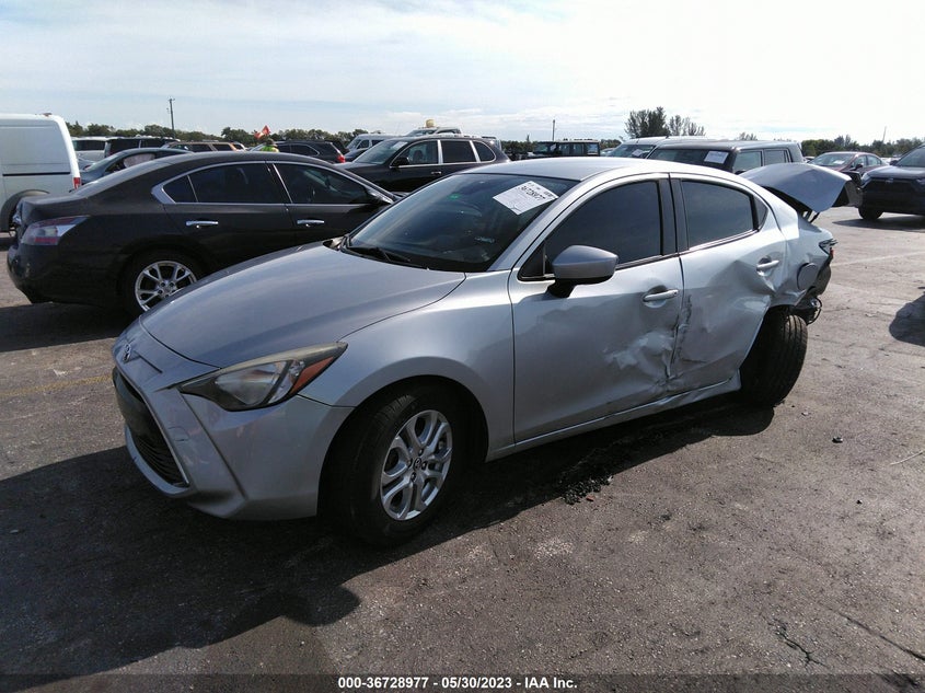 VIN 3MYDLBYV2HY154085 2017 TOYOTA YARIS IA