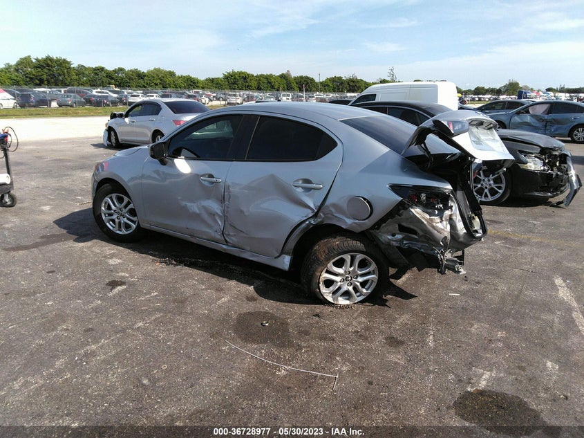 VIN 3MYDLBYV2HY154085 2017 TOYOTA YARIS IA