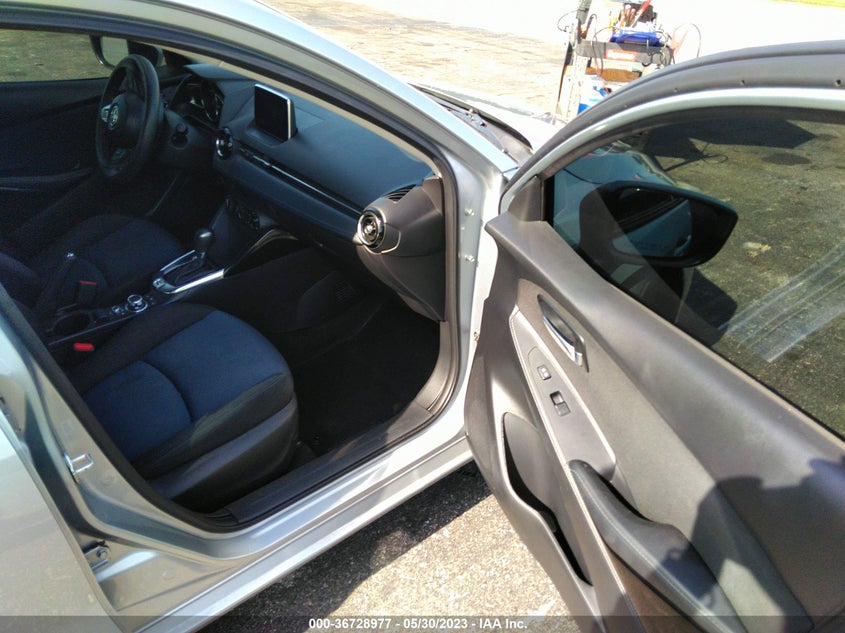 VIN 3MYDLBYV2HY154085 2017 TOYOTA YARIS IA