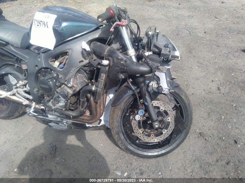 2003 YAMAHA YZFR6 L - JYARJ06EX3A001853
