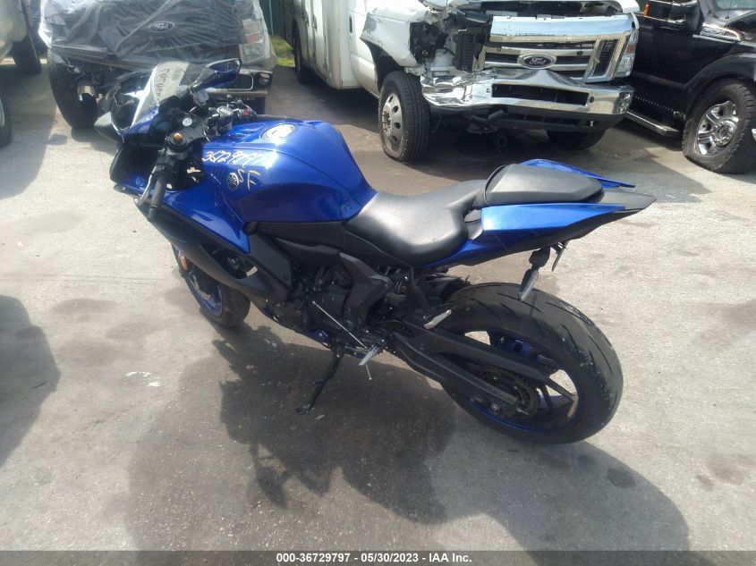 VIN JYARM38E5NA002286 2022 YAMAHA YZFR7