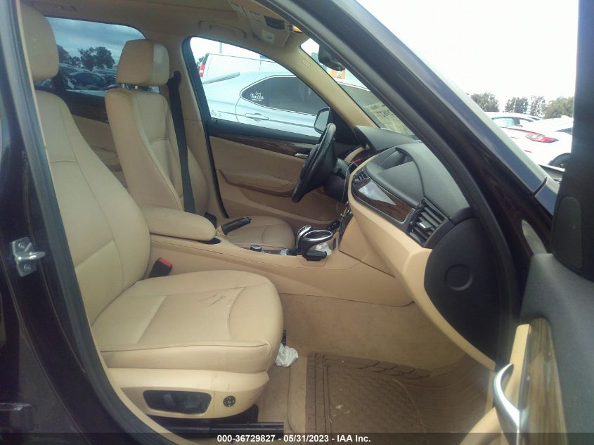 2015 BMW X1 SDRIVE28I - WBAVM1C50FVW58465