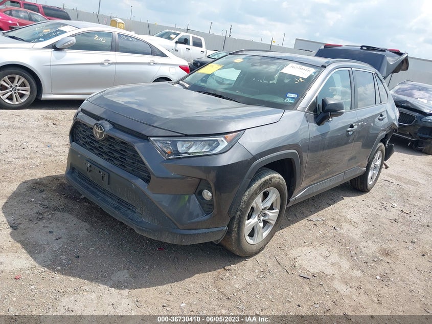 VIN 2T3P1RFV4MW182743 2021 TOYOTA RAV4 XLE