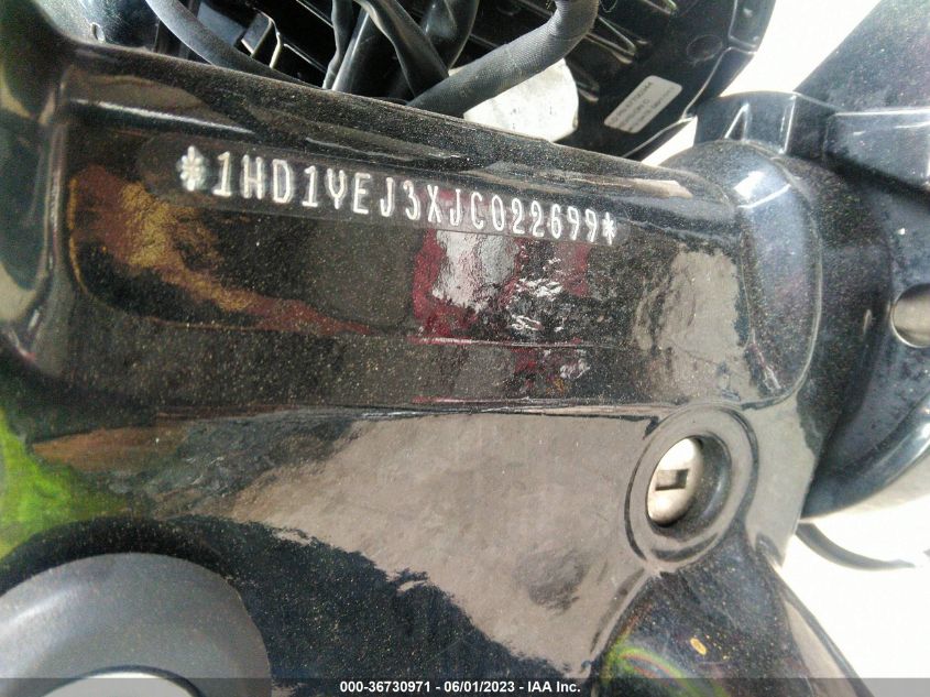 2018 HARLEY-DAVIDSON FXBR BREAKOUT - 1HD1YEJ3XJC022699