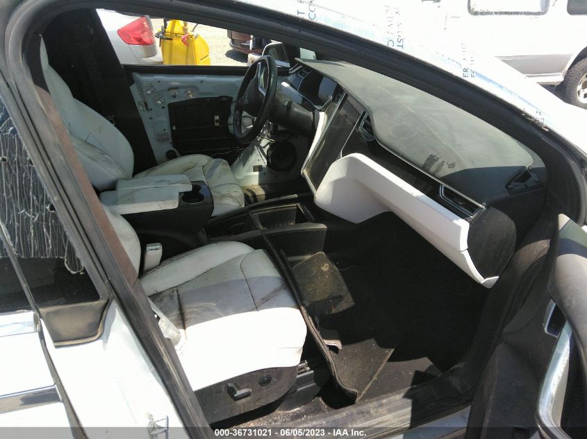 2016 TESLA MODEL X - 5YJXCAE26GF010789