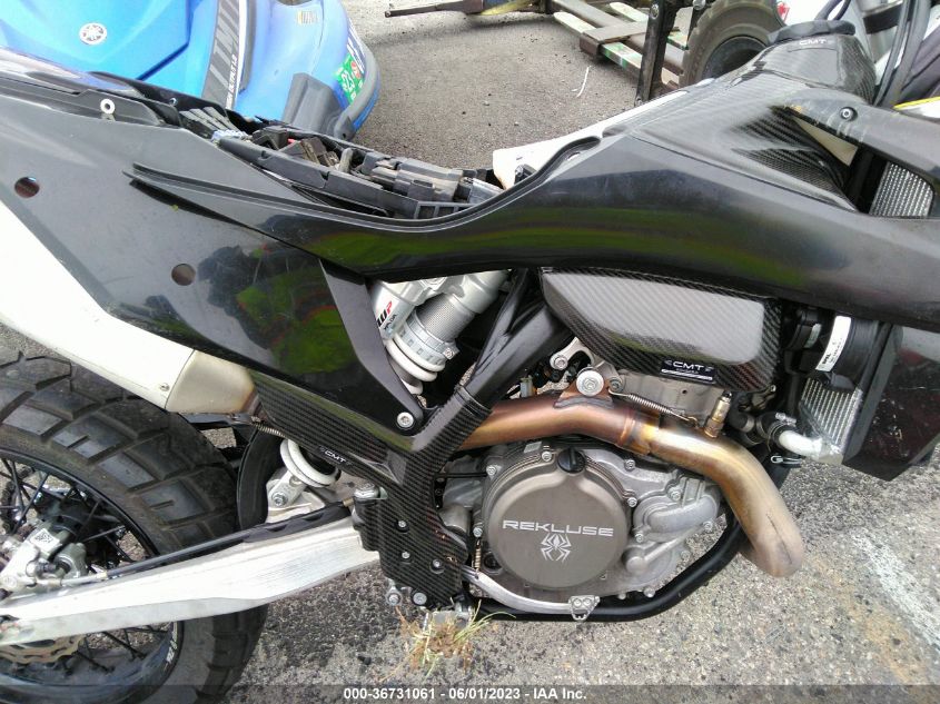 2021 KTM 500 EXC-F SIX DAYS - VBKEXK400MM431166