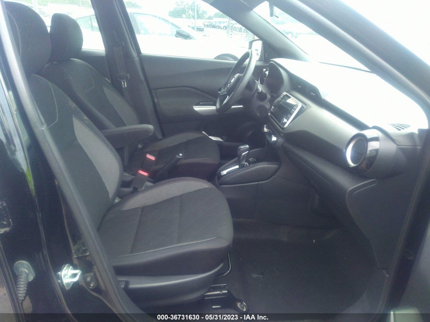 VIN 3N1CP5CU2JL523239 2018 NISSAN KICKS SV