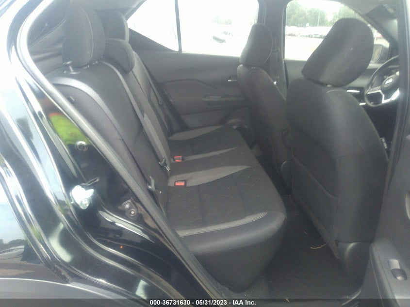 VIN 3N1CP5CU2JL523239 2018 NISSAN KICKS SV