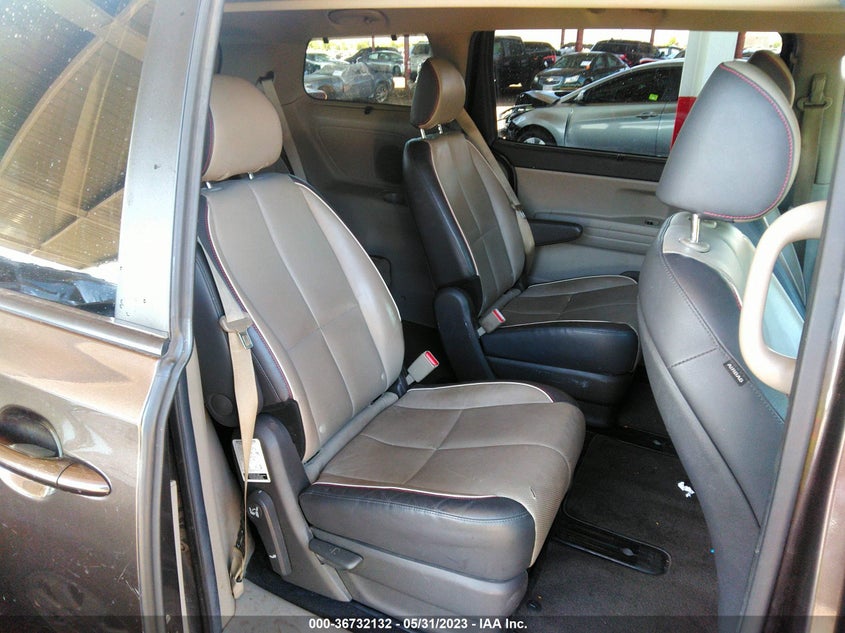 VIN KNDMB5C19H6343735 2017 KIA SEDONA LX