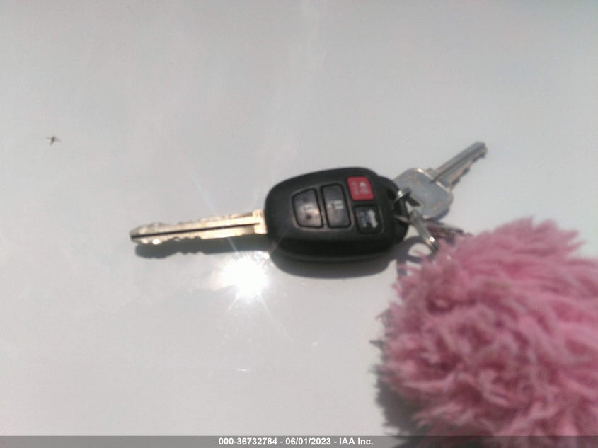 VIN 5YFBURHE4KP892943 2019 TOYOTA COROLLA L/LE/SE/XLE/XSE